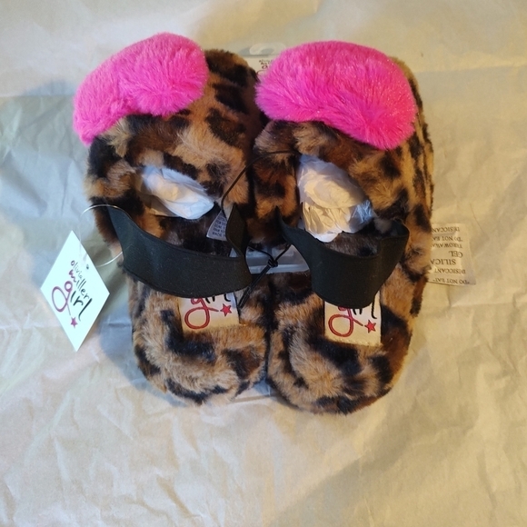 OLIVIA Miller Fuzzy Leopard Slippers with Pink Heart Sz.3 - Picture 2 of 5